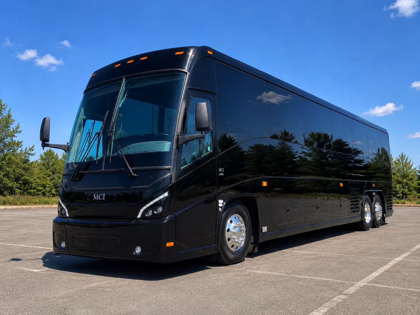 minibus rentals for smaller groups visiting salado and the hill country